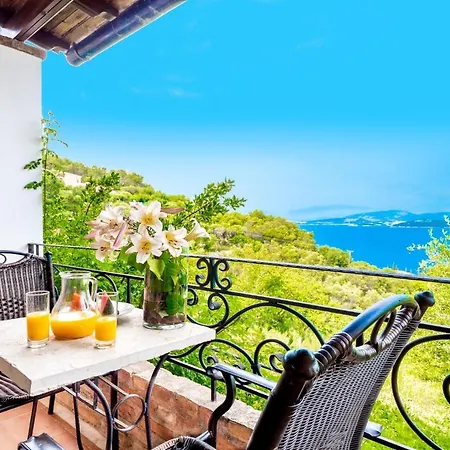 Varvara With Private Pool By Dadovillas Vila Kerasa