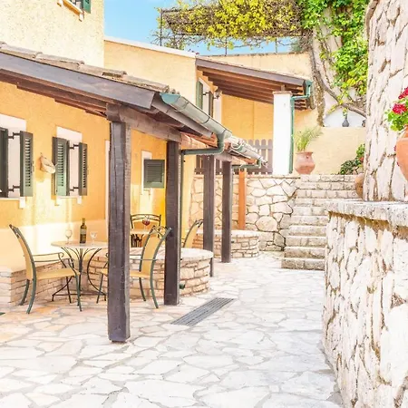 Varvara With Private Pool By Dadovillas Kerasa